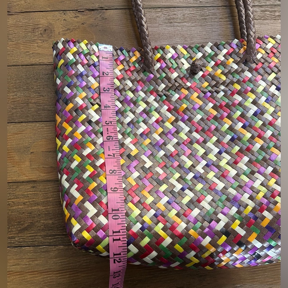 Colorful Woven Tote Bag with Pom Poms keychains made out of recycled plastic - Picture 9 of 11